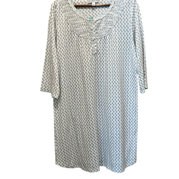 MISS ELAINE Flannel Long Nightgown Lounge Sz L White Floral Print Round Neck - Picture 1 of 8